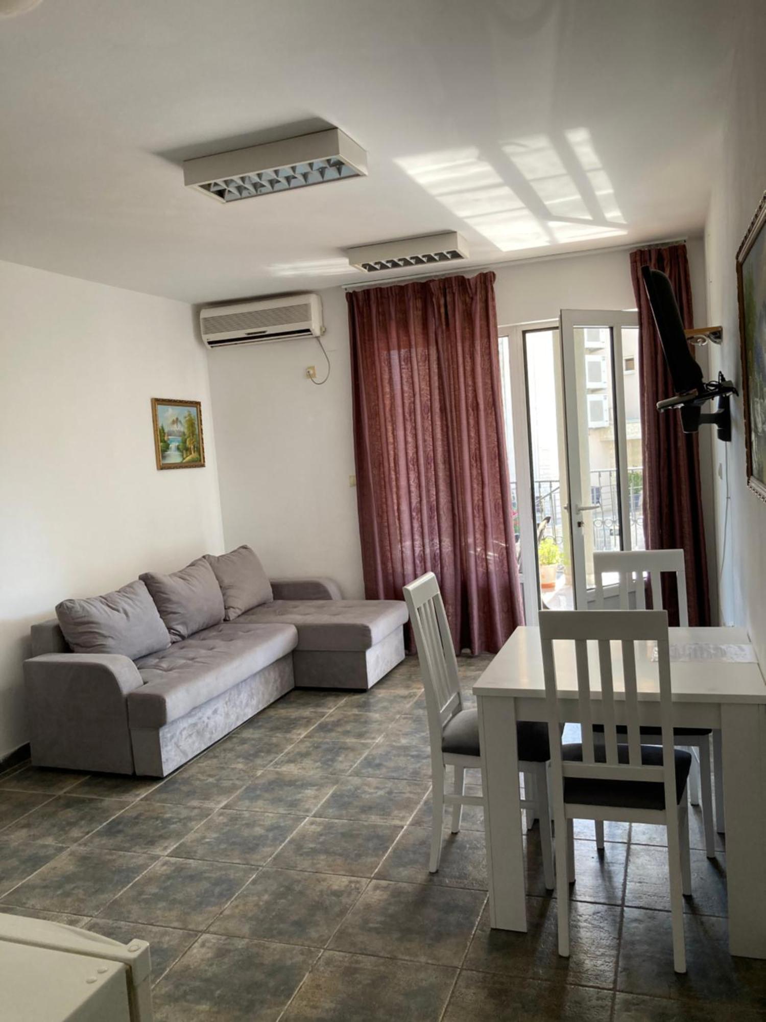 Mijovic Apartment *