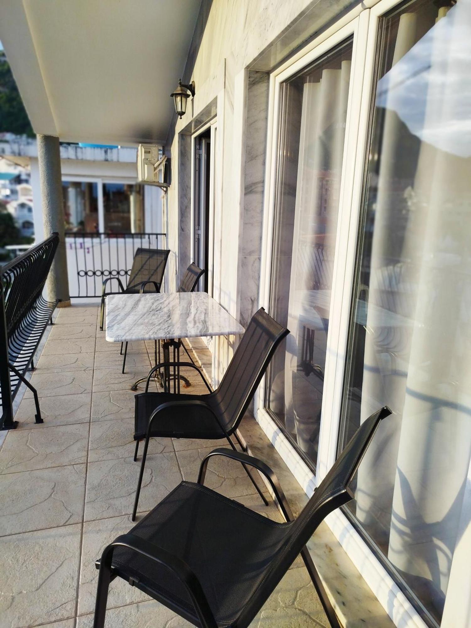 Apartment Mijovic *